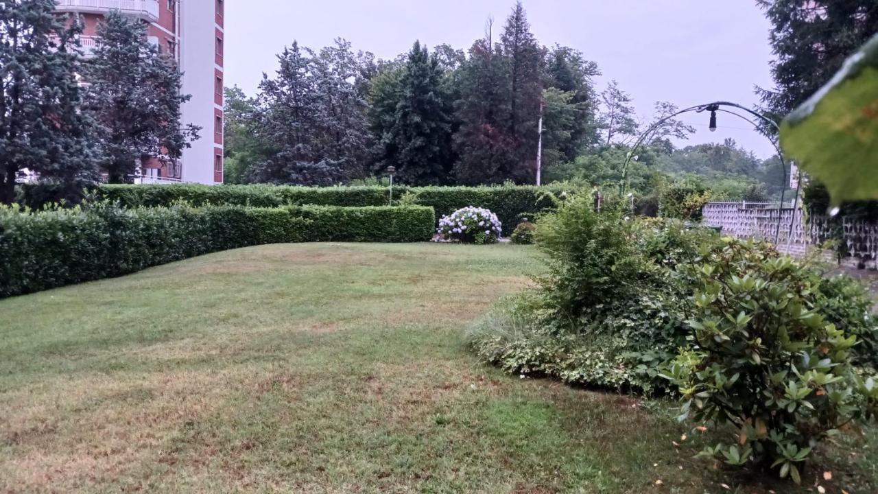 Lake Maggiore 2 Minutes Apartment Дормелето Екстериор снимка